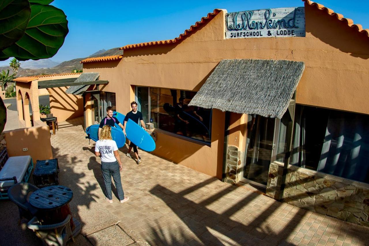 Wellenkind Surfschool Hostel La Pared  Exterior photo